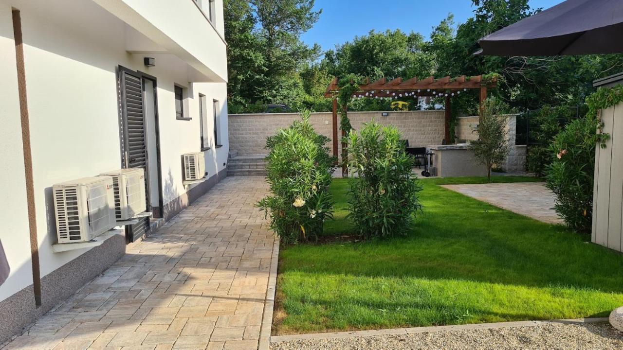 Vila Primorka Apartmani Oleander Silo  Exterior photo