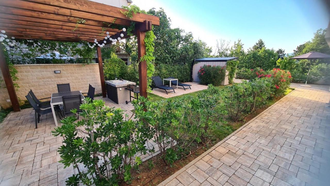 Vila Primorka Apartmani Oleander Silo  Exterior photo