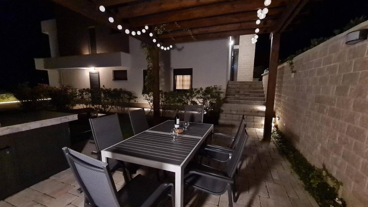 Vila Primorka Apartmani Oleander Silo  Exterior photo